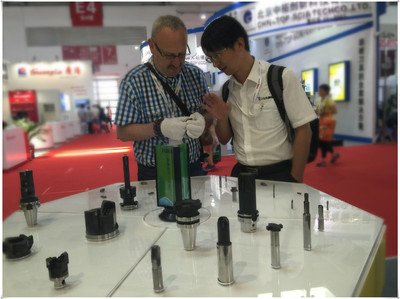 富耐克亮相2016年國際機床展并榮獲“最佳服務品牌”獎